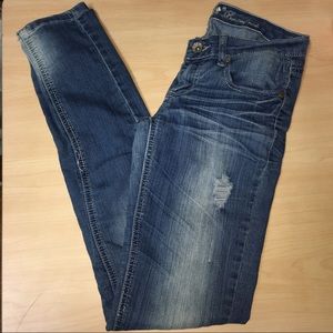 Light wash skinny jeans